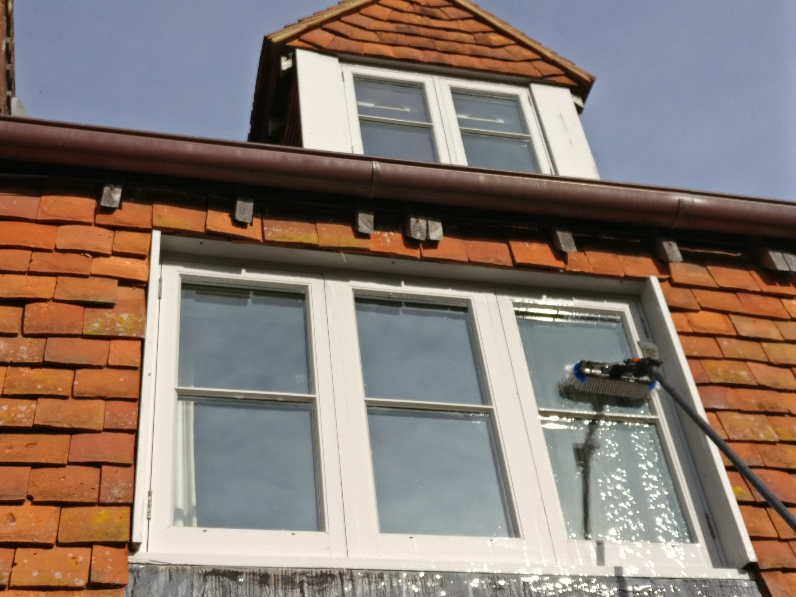 browns window cleaning. cleaning windows on a remote farmhouse deep in the weald. window cleaning the way it should be done.